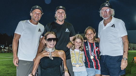 Diego, Pablo, Alejandra, Luz, Sofía y Pablo Forlán Diego, Pablo, Alejandra, Luz, Sofía y Pablo Forlán