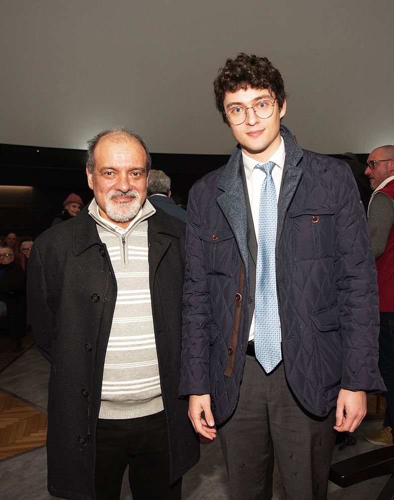 Profesor del Departamento de Astronomía de la Facultad de Ciencias de la Universidad de la República Gonzalo Tancredi, junto al primer secretario de la Embajada de Italia Alberto Amadei