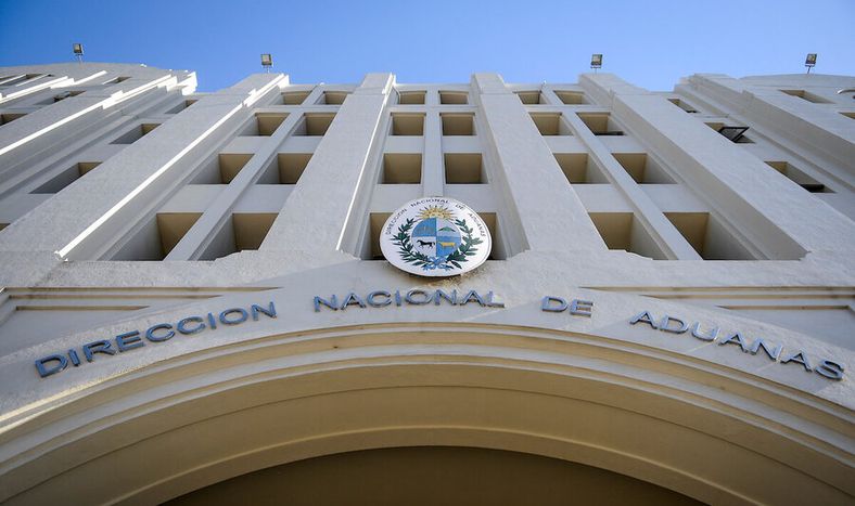 Sede de la Dirección Nacional de Aduanas. 