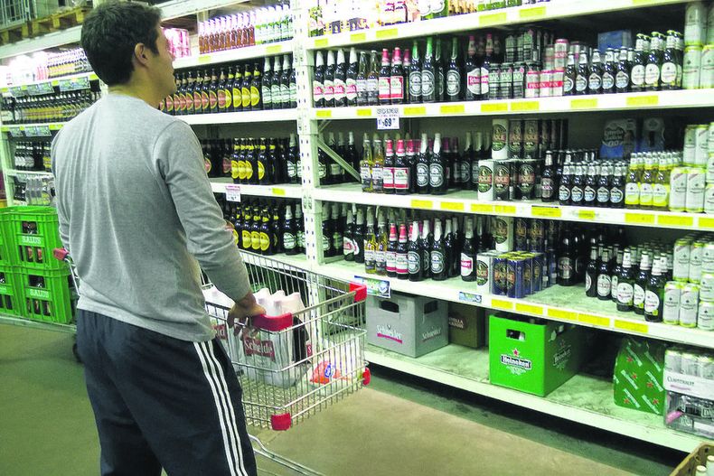Los agentes del mercado financiero proyectan que los precios al consumo suban 0,30% este mes