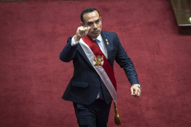 El presidente interino de Perú, José Jerí tras jurar su cargo ante el Pleno del Congreso en Lima.
