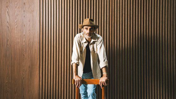 martin ferres, de bajofondo: ?tocar el bandoneon es como tener un arma?