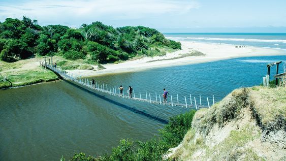 carnaval 2026: cinco lugares imperdibles en la costa de rocha, entre puentes colgantes y playas desiertas