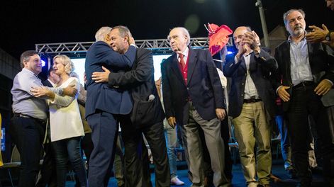 Acto de cierre de campaña del No a la derogación de la LUC, en 2022. Foto: Santiago Mazzarovich, adhocFOTOS