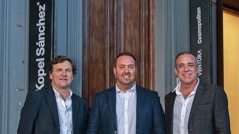 Búsqueda | Gonzalo Pittaluga con los directores de Kopel Sánchez Fabián Kopel y Sebastián Sánchez