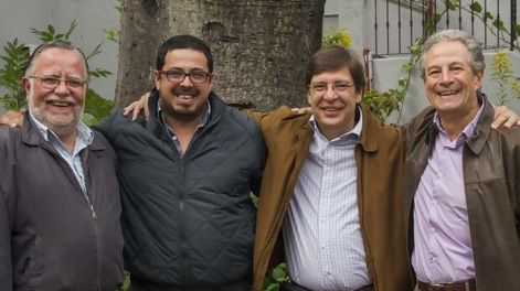 imagen de Frenteamplistas eligen autoridades con cuatro candidatos a  presidente en maratónica campaña pero sin salir de la frialdad