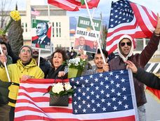 Una manifestación de opositores al gobierno iraní, frente a la embajada en Georgia. Una manifestación de opositores al gobierno iraní, frente a la embajada en Georgia.