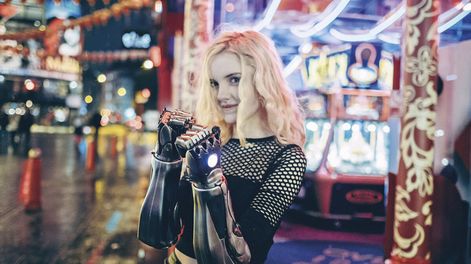 imagen de Tilly Lockey: la influencer y modelo cuya misión es ayudar a crear mejores prótesis