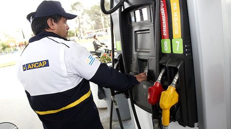 imagen de Ancap digitalizó los vales de  nafta que usan organismos públicos para dar más “seguridad”