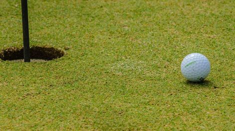 imagen de Inés Rapetti en damas y Pablo Juan Carrere en caballeros son los nuevos campeones individuales del Club de Golf del Uruguay
