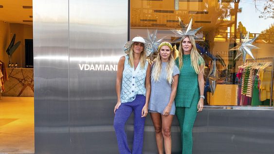 Victoria, Popi y Virginia Damiani 