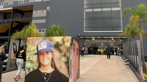 Muestra ‘La última foto’ en las afueras del Campeón del Siglo, el estadio de Peñarol