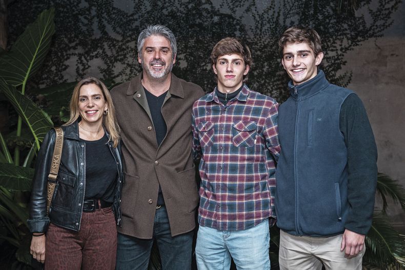 Valentina Garramon, Nicolás Paganini, Alfonso y Manuel Herbon
