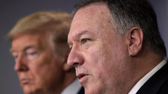Mike Pompeo junto a Donald Trump. Foto: AFP Mike Pompeo junto a Donald Trump. Foto: AFP