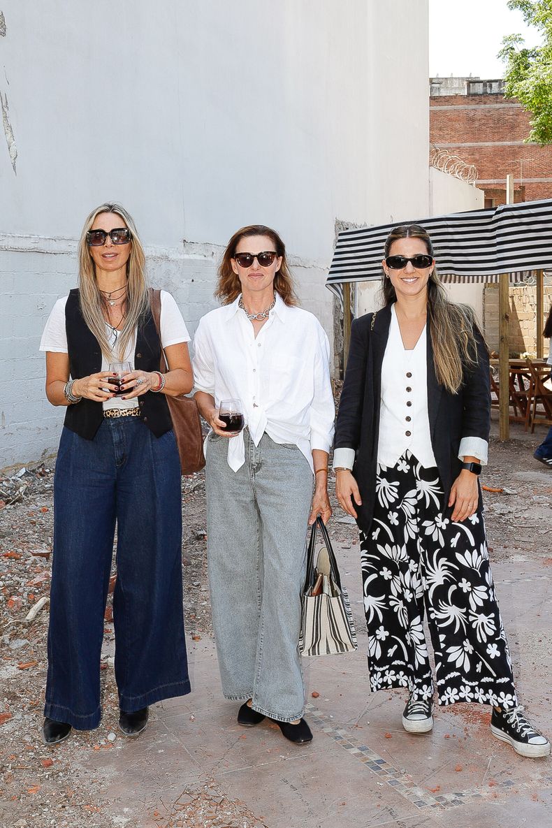 Verónica Breccia, Ana Mola y Belén Bogadjian.