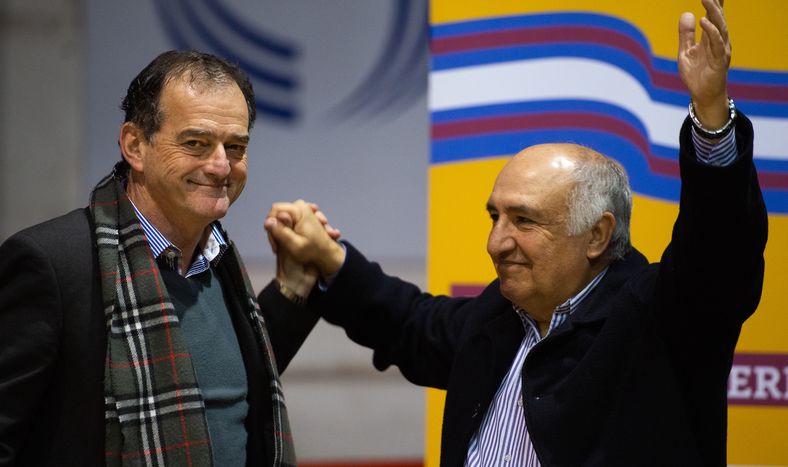 Guido Manini Ríos junto a Guillermo Domenech