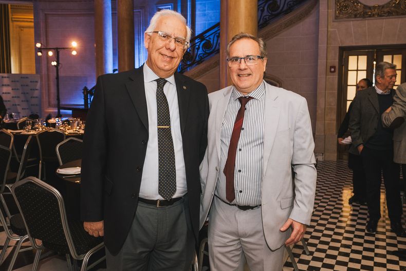 De ADM: Ariel Ferragut y prosecretario Enrique Navarro.