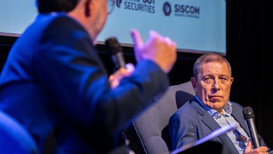 Gabriel Oddone en los Desayunos Búsqueda