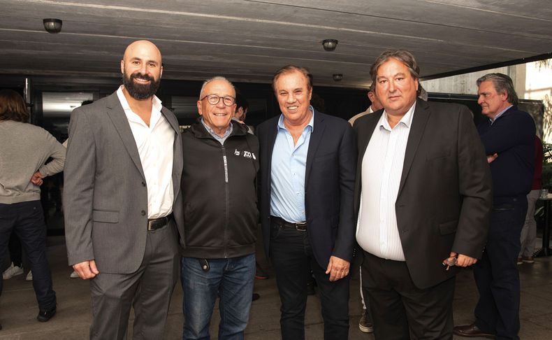 Director de La Remolana Andrés Deagostini, entrenador de la selección uruguaya de remo Osvaldo Borchi, director de La Remolana Alberto Roemmers y presidente de la Federación Uruguaya de Remo Fernando Ucha