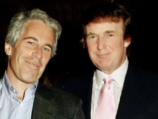 Jeffrey Epstein, a la izquierda, con Donald Trump en la propiedad del actual presidente en Mar-a-Lago, Florida, en 1997 Jeffrey Epstein, a la izquierda, con Donald Trump en la propiedad del actual presidente en Mar-a-Lago, Florida, en 1997