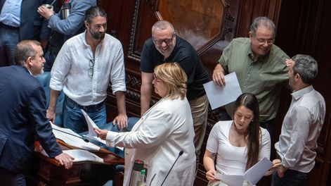 La ministra de Defensa Nacional, Sandra Lazo, durante una interpelación por Cardama realizada en diciembre en el Parlamento.&nbsp;