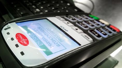 imagen de El gobierno impulsa más competencia en sector de tarjetas y POS
