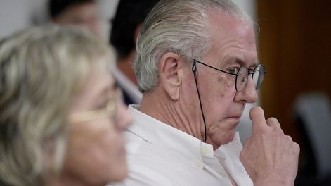 Iewdiukow y Carrasco en la audiencia de este lunes 17 en el caso por el que son acusados de presunta estafa y apropiación indebida&nbsp;