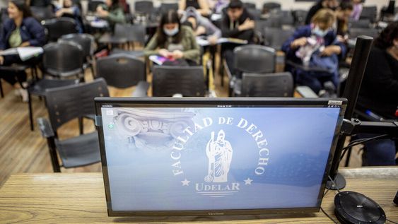 La universidad estatal registró números particularmente altos de inscripciones en los últimos tres años. Foto: Nicolás Garrido / Búsqueda