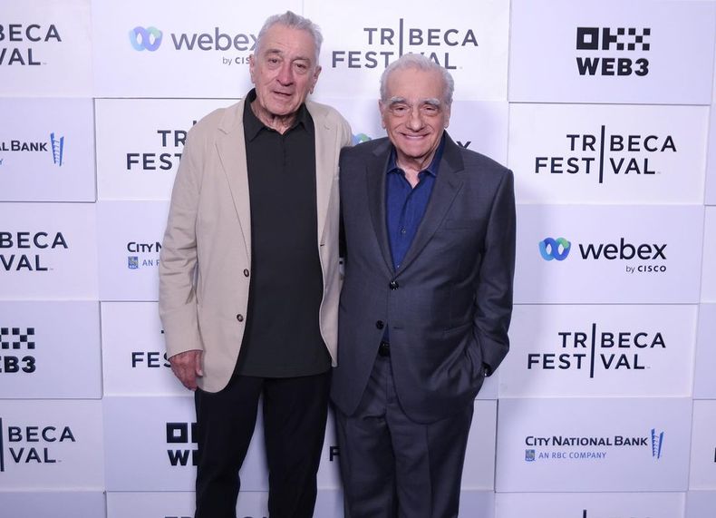 El actor Robert de Niro, fundador del Festival de Cine de Tribeca homenajeado en esta edición por sus 80 años, posó junto al director, guionista y productor Martin Scorsese