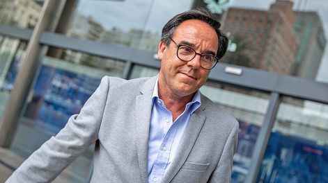 Robert Bouvier, nuevo ministro de Ambiente, tras reunirse con Luis Lacalle Pou. Foto: Mauricio Zina, adhocFOTOS