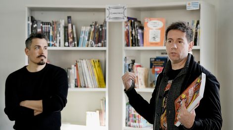 Gabriel Cardozo y Matías Castro en la inauguración de la Colección José E. Costa en el Castillo del Parque Rodó