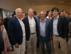 CEO de Banque Heritage Alejandro Suzacq, director de Heritage Suiza Marcos Esteve, intendente de Maldonado Miguel Abella y gerente de Heritage Punta del Este Enrique Miranda. CEO de Banque Heritage Alejandro Suzacq, director de Heritage Suiza Marcos Esteve, intendente de Maldonado Miguel Abella y gerente de Heritage Punta del Este Enrique Miranda.