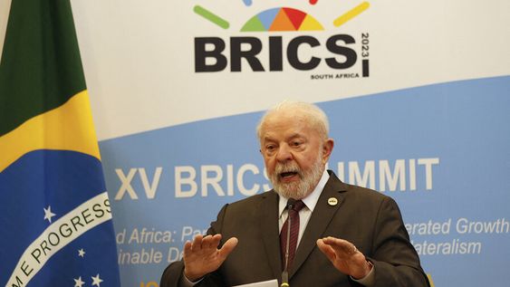 Presidente de Brasil, Luiz Inacio Lula da Silva, durante una conferencia de prensa posterior a la cumbre del BRICS. Foto: AFP, Phill Magakoe