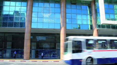 imagen de Bordaberry acusó al gobierno de beneficiar a un amigo y proveedor  del asesor presidencial Juan Salgado en la compra de un avión