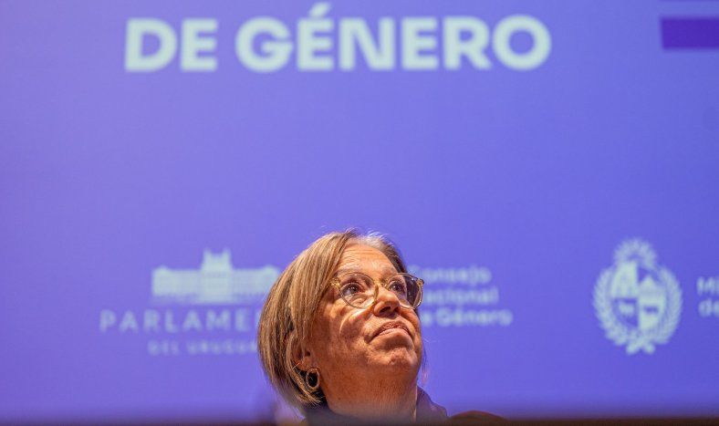 Mónica Xavier durante el acto por el Día Internacional de las Mujeres en el salón de actos de la Torre Ejecutiva en Montevideo, 10 de marzo de 2025.