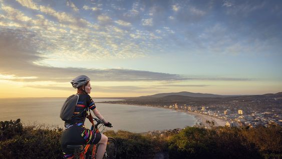 Uruguay se perfila para un verano diverso, accesible y orientado a redescubrir el territorio a través de experiencias culturales, naturales y patrimoniales. Uruguay se perfila para un verano diverso, accesible y orientado a redescubrir el territorio a través de experiencias culturales, naturales y patrimoniales.