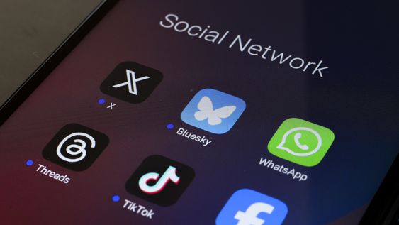 En la campaña electoral, la desinformación circuló a través de placas que simulaban haber sido creadas por medios tradicionales. En la campaña electoral, la desinformación circuló a través de placas que simulaban haber sido creadas por medios tradicionales.