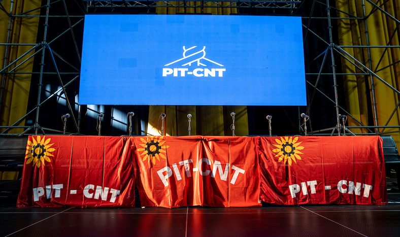 Congreso del PIT-CNT en el Palacio Peñarol.