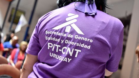Integrantes de la Secretaría de Género, Equidad y Diversidad del PIT-CNT. Foto: Ricardo Antúnez / adhocFOTOS