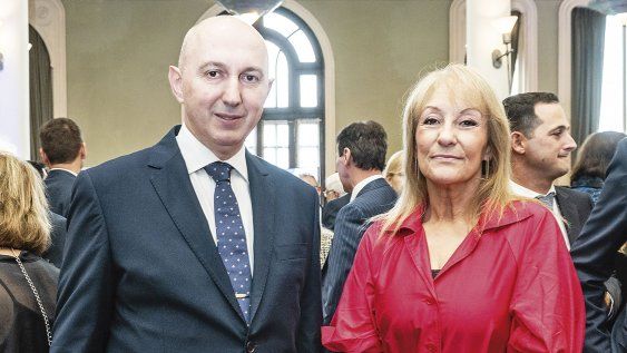 Embajador de la Unión Europea Paolo Berizzi y vicepresidenta de la República Carolina Cosse