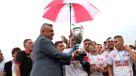 Barracas Central es el equipo del presidente de la AFA desde 2017, Claudio Chiqui Tapia. Barracas Central es el equipo del presidente de la AFA desde 2017, Claudio Chiqui Tapia.