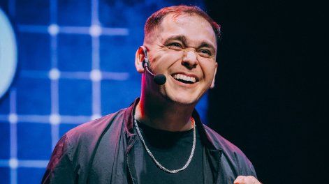 El comediante “Lucho” Miranda se rió de sí mismo y de su discapacidad en su show en Montevideo