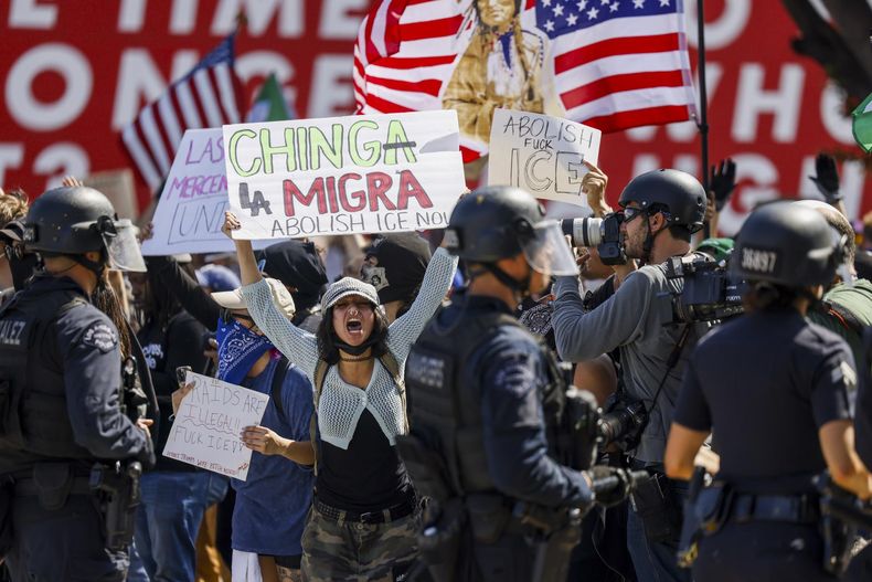 Tensión en Los Ángeles: Trump condena protestas y ordena a su gobierno acabar la “invasión migratoria”
