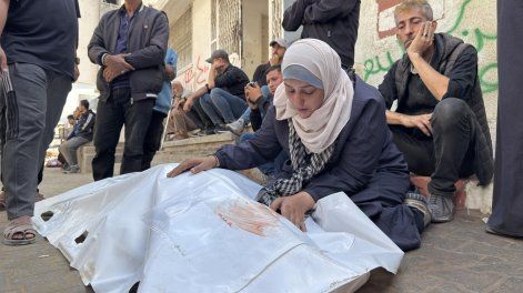 Un mujer gazatí llora la muerte de un familiar este miércoles 29 de octubre en Gaza.