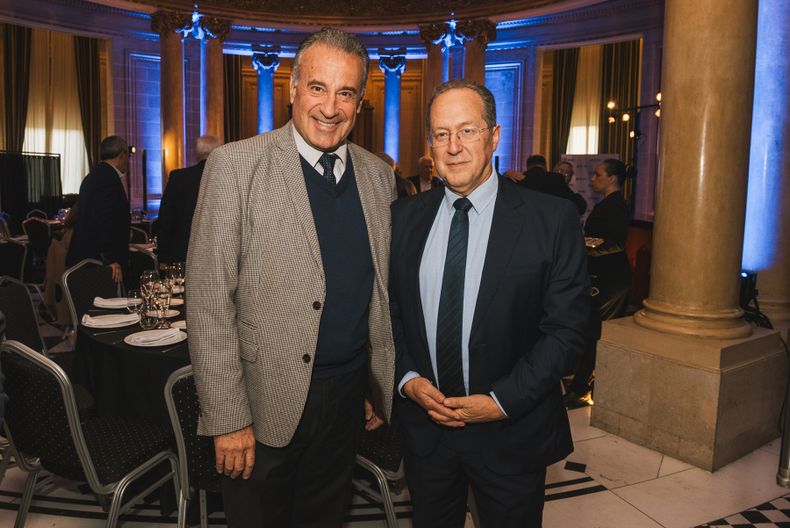 Daniel Salinas junto a Miguel Nogueira.