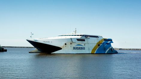 Buquebus le reclama US$ 350.000 a Colonia Express&nbsp;