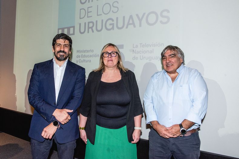 Vicepresidente de Antel Pablo Álvarez, presidenta de ACAU Gisella Previtali y presidente de Antel Alejandro Paz.