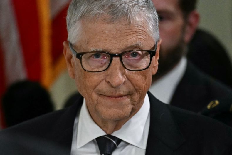 En la audiencia, Bill Gates reveló que Epstein había tratado de utilizar sus infidelidades para presionarlo.&nbsp;