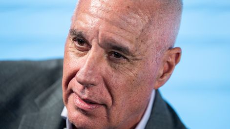 Carlos Negro estuvo en el Parlamento con sus asesores en materia penitenciaria y la directora del Instituto Nacional de Rehabilitación