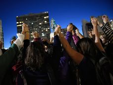 Manifestación contra la violencia de género frente a Torre Ejecutiva. Manifestación contra la violencia de género frente a Torre Ejecutiva.